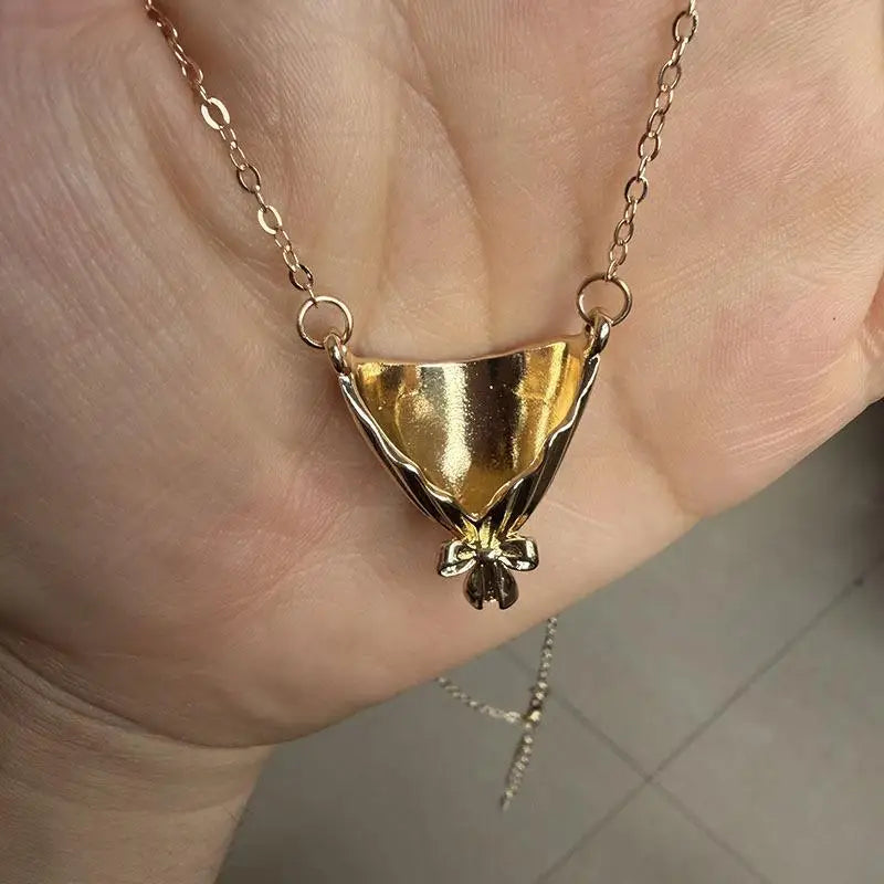 Elegant Wearable Flower Necklace Bouquet Clip Pendant Necklace for Women Trendy Romantic Gift for Mom Choker Party Jewelry Gifts